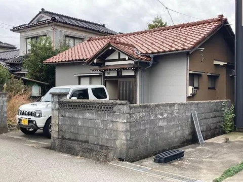 Land over 50 tsubo, close to urban area, system kitchen, quiet residential area, warm water washing toilet seat