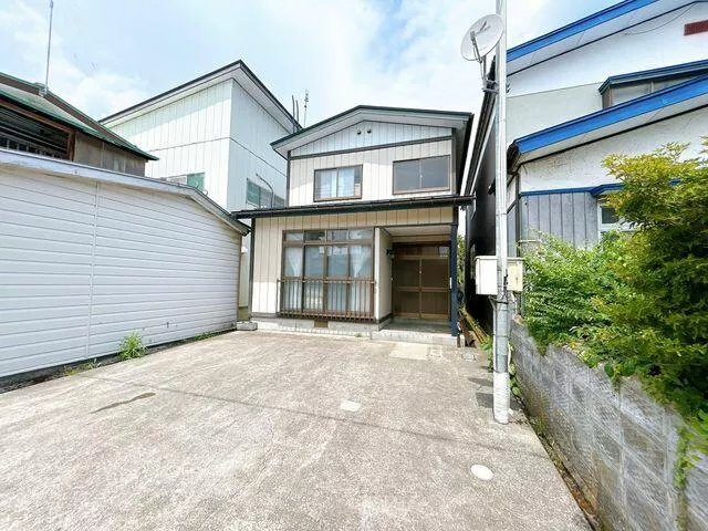 Yokote City, Maegou 2-bancho (Yokote Station) 2-story 3LDK