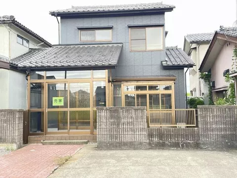 Takaoka City Ishise (Etchu Nakagawa Station) 2-story 4LDK