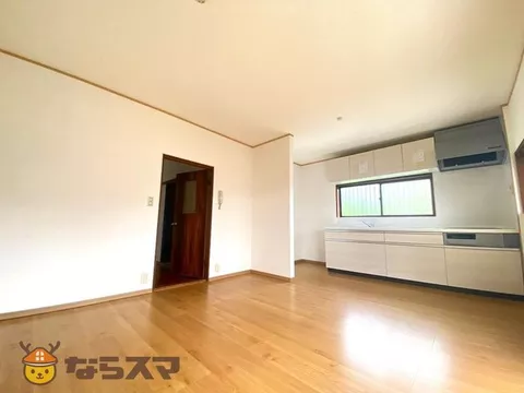 ■ Renovated in 2020! Comfortable and economical all-electric house with a basement Western-style room