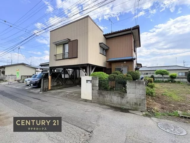 Immediate handover possible (current condition) with a garden that gets plenty of sunlight♪ A highly sought-after 3LDK home!