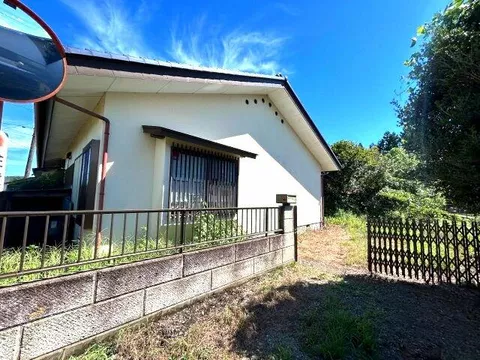 6DK, single story house in Yata, Nakagawa-cho, Nasugun, Kanagawa (Karasuyama Sta.)

6DK (Single-story house) 3.5 million yen