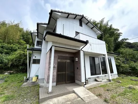 Takushi, Higashitaku Town, Oaza Beppu (Higashitaku Station) 2-story building 6SLDK