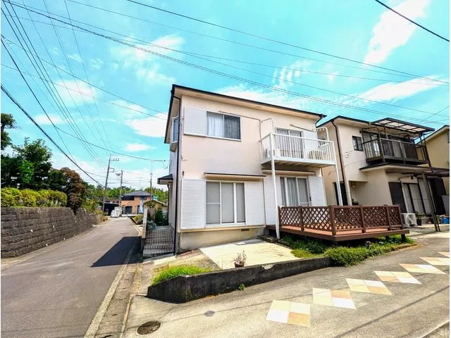 Stylish with a wooden deck for a comfortable new life!
