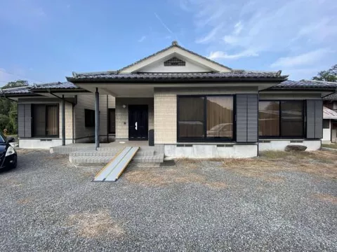 Nishimorokata District, Takaharu Town, Oaza Koshikawa (Hinata-Maeda Station) 1-story 3SLDK