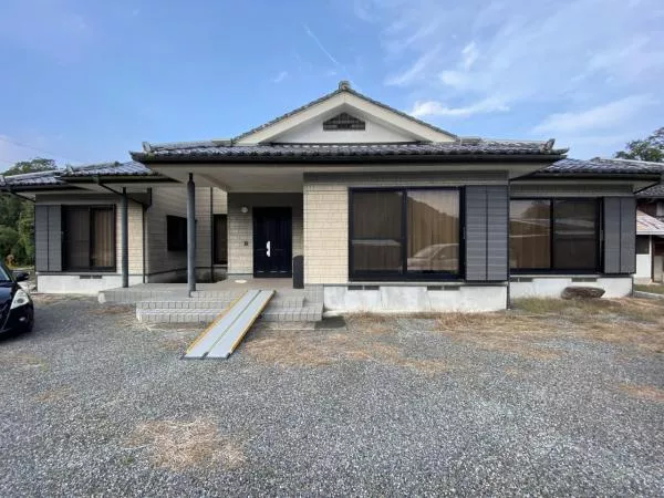 Nishimorokata District, Takaharu Town, Oaza Koshikawa (Hinata-Maeda Station) 1-story 3SLDK