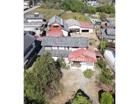 Ueno (Ichikawa Daimon Station) 3,000,000 yen