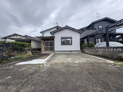 Yatsushiro City, Daifukuji Town (Higo Takada Station) 2-story 4DK