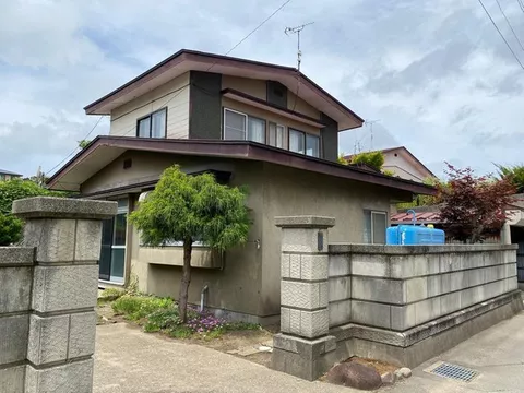 The first floor has 4 rooms, perfect for families or those wanting hobby rooms♪