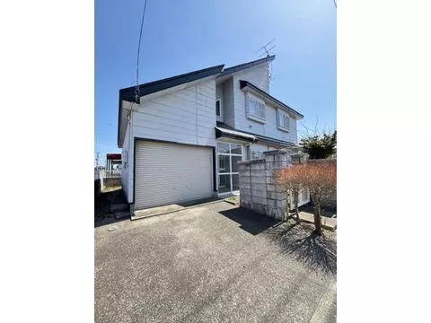 【Century 21 Act Hachinohe Store】■Nice property with garage!