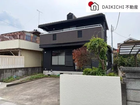Lightweight steel frame construction 3SLDK♪ The surrounding facilities are well-equipped, providing a convenient living environment.