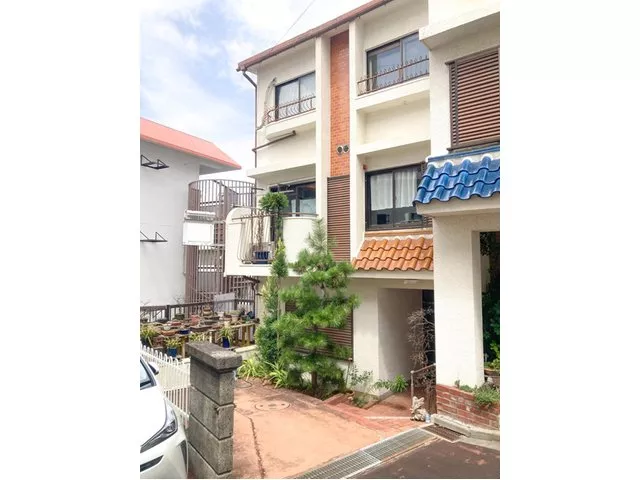 9 minutes walk from Momoyamadai × 5LDK, reinforced concrete house newly listed at 13.88 million yen! Great for renovation too.