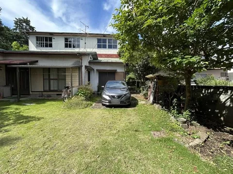 [Landslide disaster warning area, no vacation rental use, no loan available] 3LDK single-story house with garden and parking for 3 cars