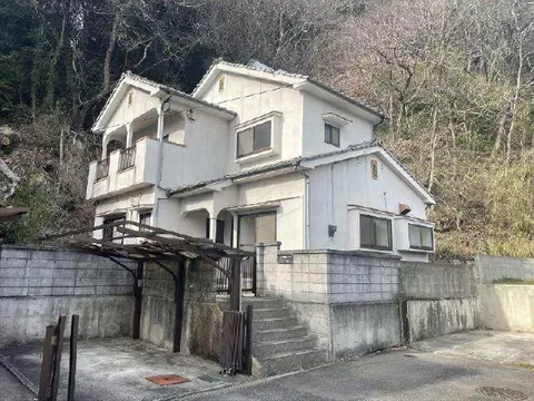 2F 5DK in Zennoji, Matsuyama-city (Yanagihara Sta.)

3,500,000 yen