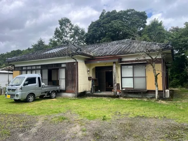 Miyakonojo City, Yamada Town Yamada (Mankezuka Station) Single-story building 4LDK