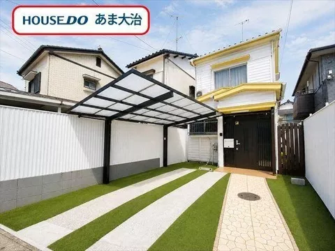South-facing ◎ With terrace and veranda ◎ A spacious home with a sense of openness featuring a terrace and veranda