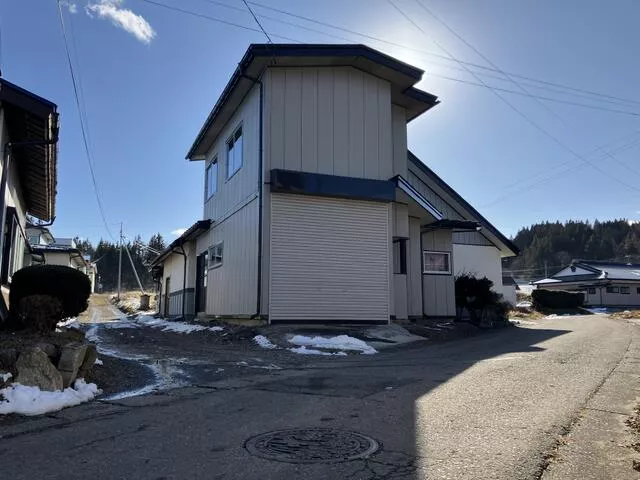 Ouno 7-chiwari, Yoshino Town, Kunohe District, 2-story building, 8DK