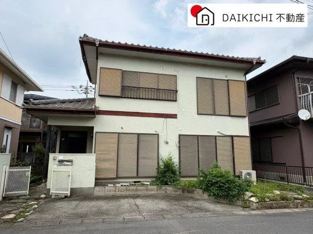 Facing a south road with good sunlight♪ A property in a great location, 13 minutes on foot from the station!