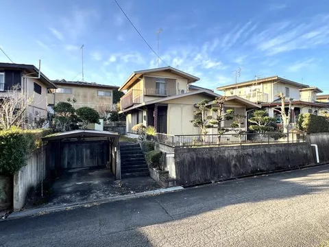 ■Bright Japanese-style house in a quiet residential area■Convenient location just 3 minutes on foot from the bus stop!
