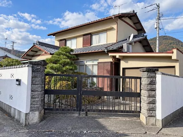 Takamatsu City, Kokubunji Town, Ni (Hanaoka Station) 2-story 6LDK