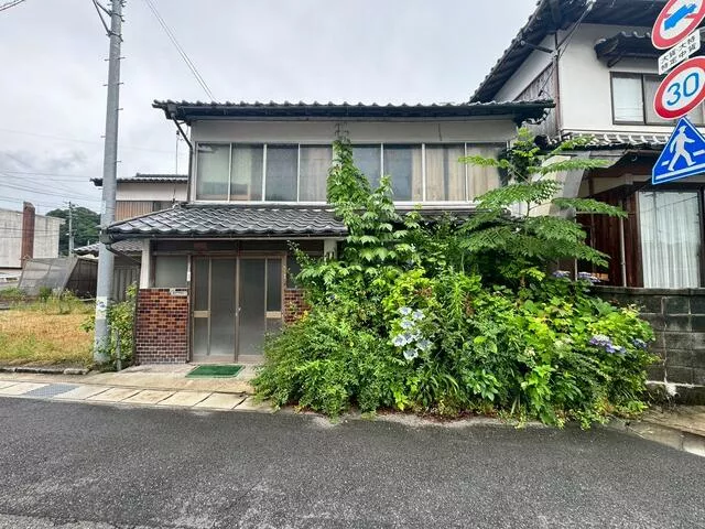 2F 7DK in Mizoguchi, Hoki-cho, Nishihaku-gun

2F, 300,000 yen