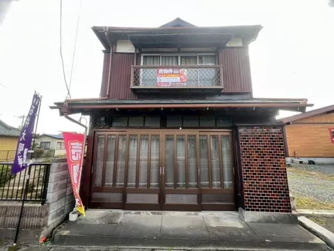 2F Ishii, Kasama-shi, Kasama 4DK

1,480,000 yen