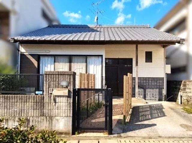 Used single-family home in Kochi City, Sanbashi-dori 3-chome, used house for sale