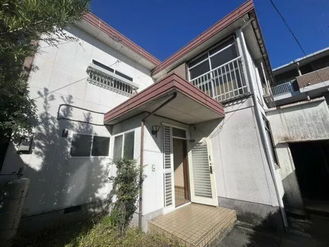 Inoue-cho, Yatsushiro-city (Shin-Yatsushiro Sta.) 2F 5DK

1,500,000 yen