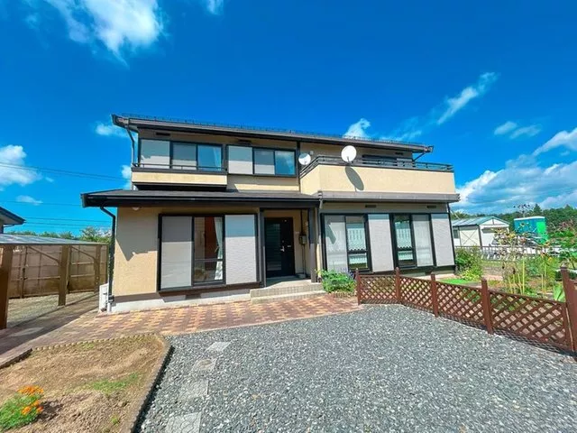 [Open House Held] Land area 126 tsubo. Maximum parking for 6 cars. Rare septic tank in the Takizawa area.