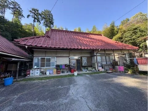 Building built in the first year of the Meiji era