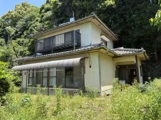 Uto City, Kamiamida Town (Amida Station) 2-story 4LDK