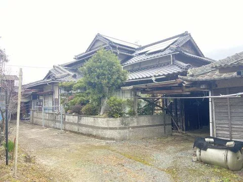 Nameishi, Tamana-shi, Kanagawa (Onoshita station) 2F 8DK

1,200,000 yen