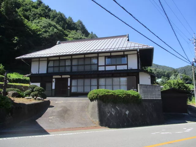 Nakanojo Town, Agatsuma District, Oaza Hikage (Naganohara Kusatsu-guchi Station) 2-story 8LDK
