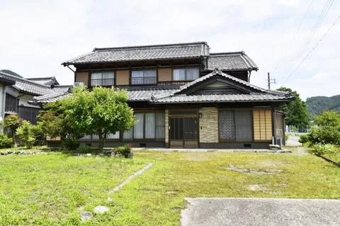 Koka City, Tsuchiyama Town, Ayukawa (Kio River Station) 2-story building 11SDK