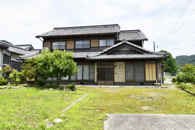 Koka City, Tsuchiyama Town, Ayukawa (Kio River Station) 2-story building 11SDK