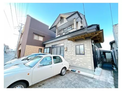 【Open house held】【Move-in possible within the year】Interior renovation planned／Consideration for two-family living／New seismic standards