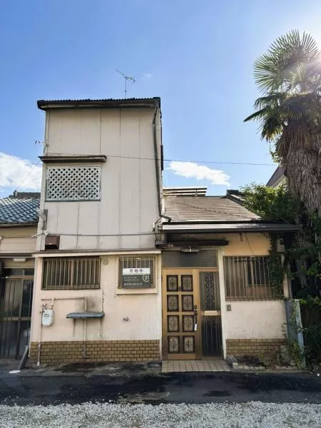 4-chome, Saiwaicho, Yao City (Kintetsu Yao Station) 2-story 6DK