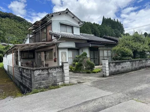 Saeki City, Naokawa, Oaza-Kami Naomi (Naokawa Station) 2F 6LDK

4.3 million yen