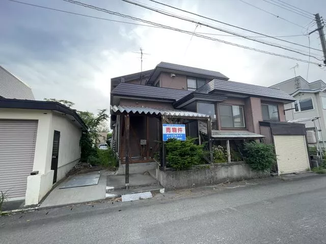 Aomori City, Hotaruzawa 1-chome (Higashi-Aomori Station) 2-story building 8LDK