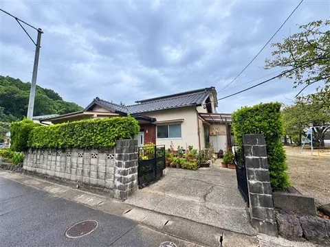 Beppu City, Kamegawa Chuo Town (Kamegawa Station) 2-story 6SLDK