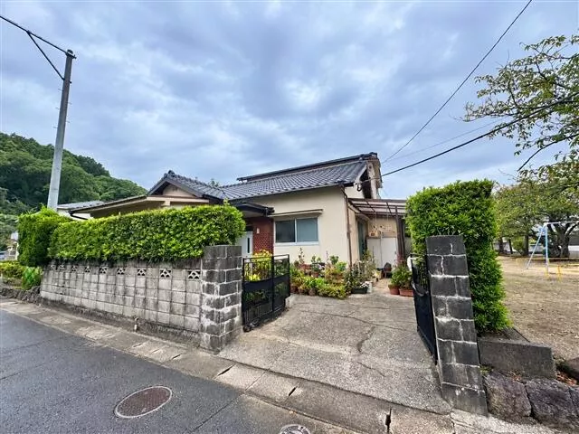 Beppu City, Kamegawa Chuo Town (Kamegawa Station) 2-story 6SLDK