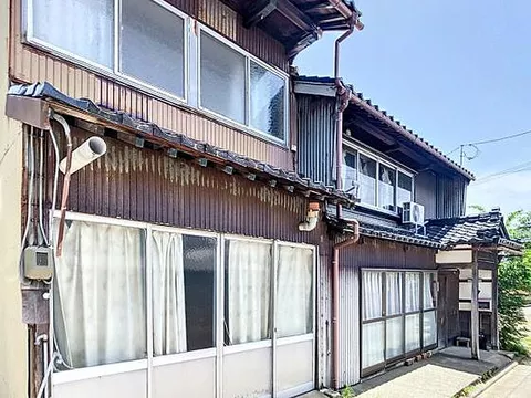Used single-family home Komatsu City, Kamihonori-cho, detached house