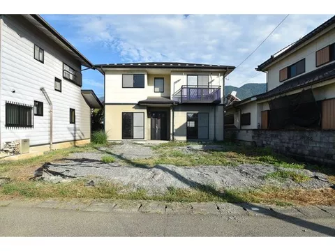 5 minutes on foot from Toyo Elementary School!