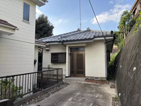 Hadano City, Minamiyanai (Tokai University Mae Station), single-story building, 2DK