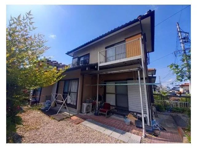 Quiet residential area, east-facing road, all rooms south-facing with good sunlight, easy access to National Route 248