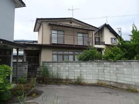 Aizuwakamatsu City, Wada 1-chome (Aizuwakamatsu Station) 2-story building 4DK