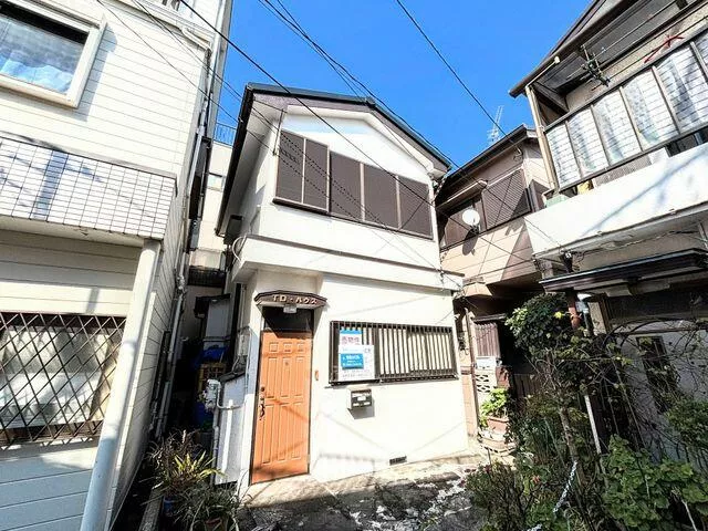 Katsushika-ku, Higashi-Shinkoiwa 6-chome (Shinkoiwa Station) 2-story 2K