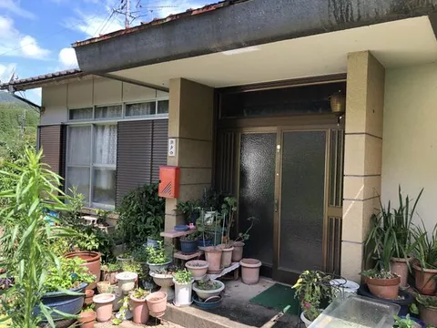 Aoyama-cho, Satsumasendai-shi, Satsumasendai 4DK

1,980,000 yen