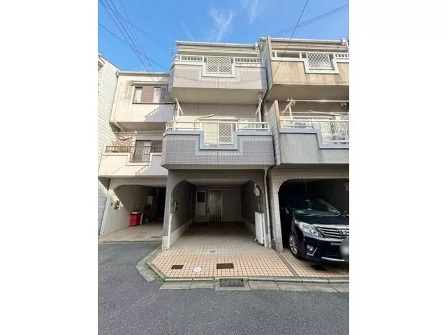 About 7 minutes on foot from Katamachi Line "Shijonawate" Station! 4SLDK with parking space (vehicle type restrictions apply)