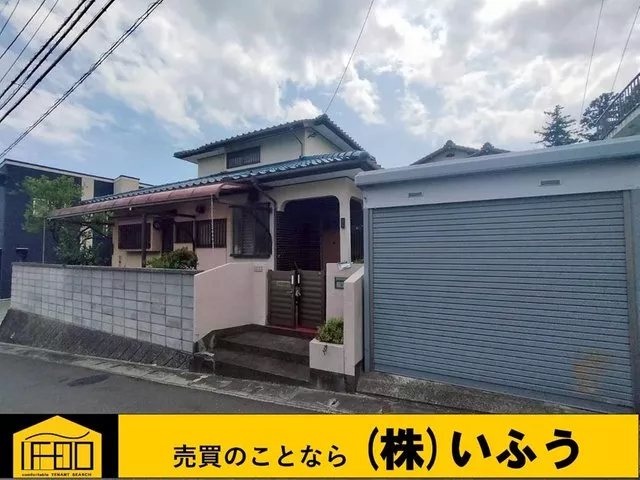 Private hot spring! Ocean view! Elevated location! Quiet residential area! Garage included parking!